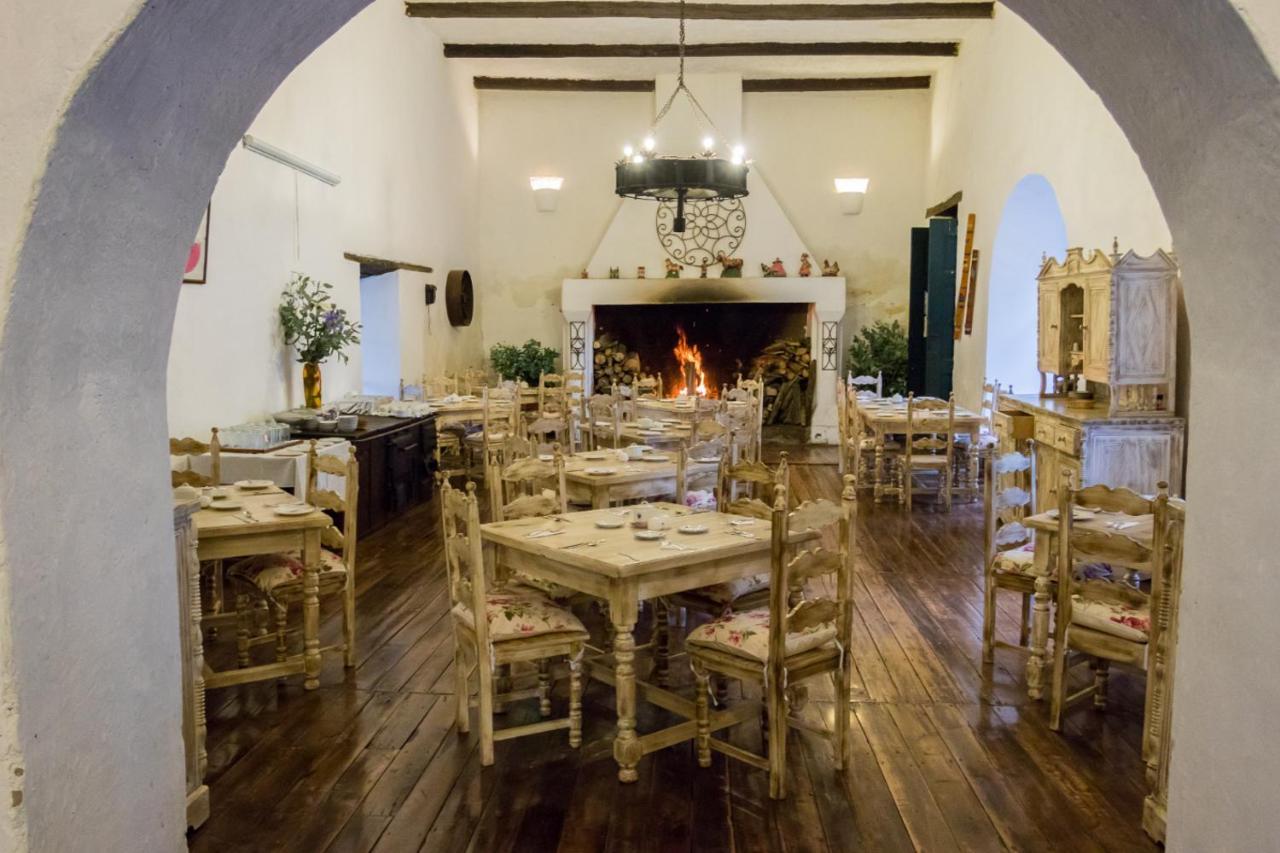Hacienda Pinsaqui Inn